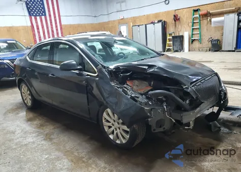 2015 Buick Verano из США, поврежденный, VIN 1G4PP5SK1F4132638